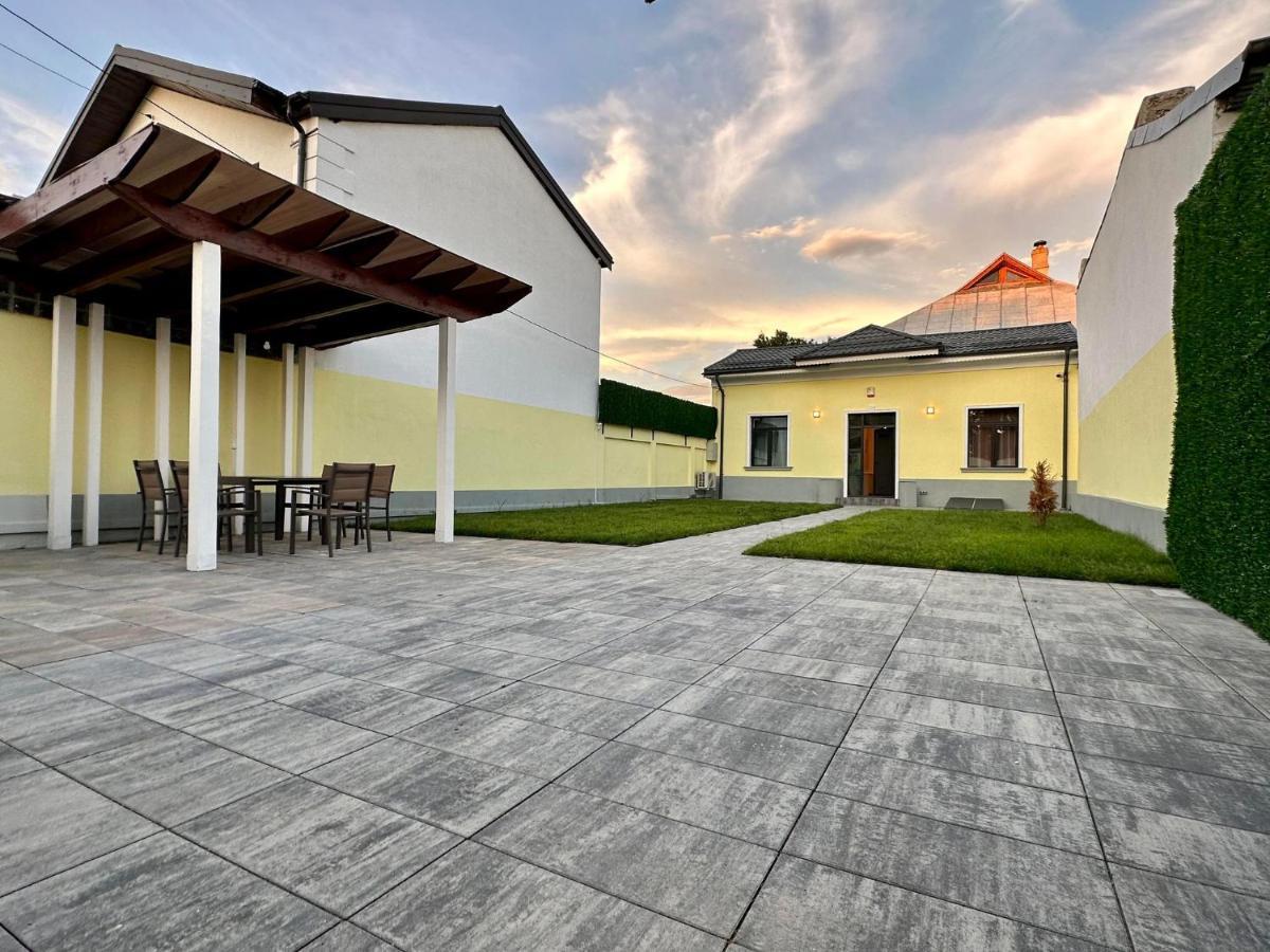 Vilă Xox House & Garden Bucureşti